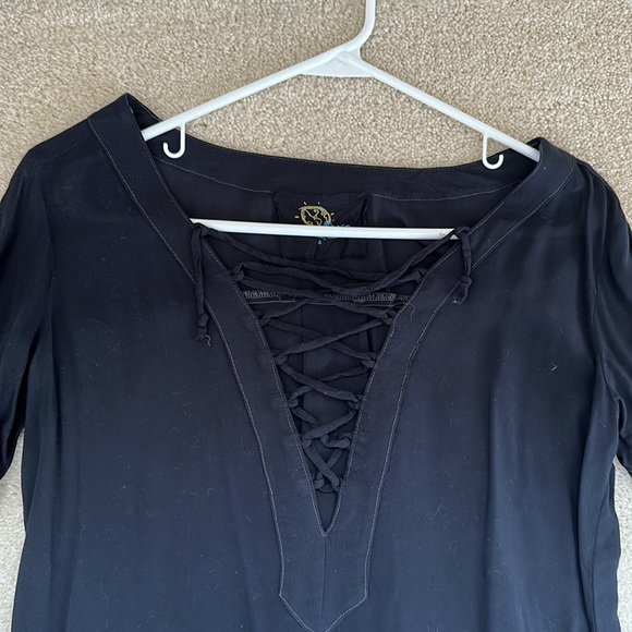 Black blouse with flowy sleeves and lace up detail - Picture 3 of 3